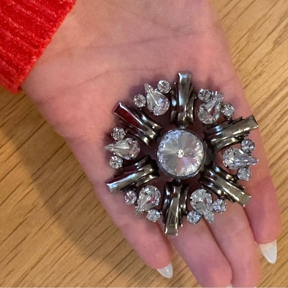 DOLCE & GABBANA Silver and Crystal Brooch Pin - Picture 4 of 6